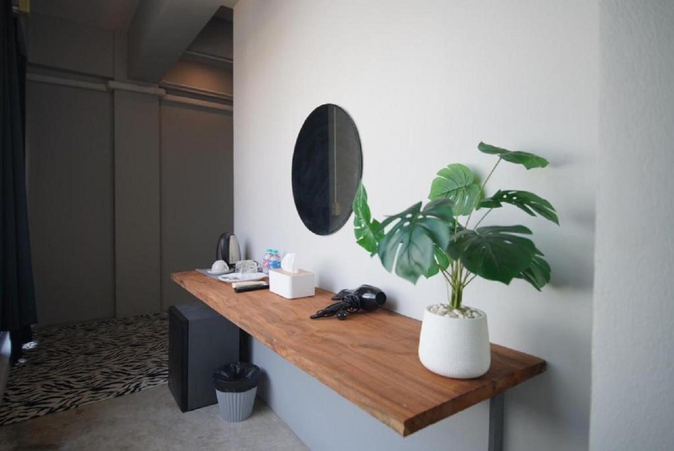 The Character Yaowarat V เดอะ คาแรคเตอร์ เยาวราช 3 Apartment Bangkok Exterior foto